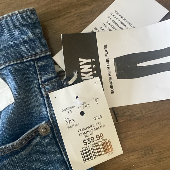 DKNY jeans/denim - Picture 4 of 5